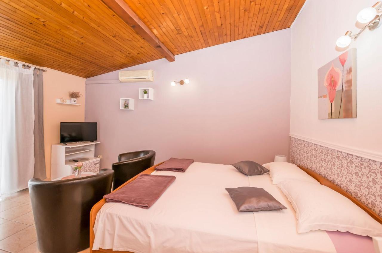 Apartment Zinka Vodice Buitenkant foto