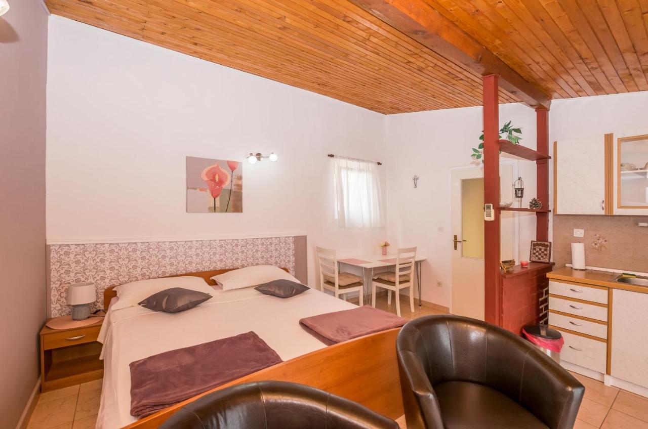Apartment Zinka Vodice Buitenkant foto